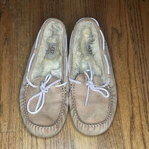 UGG | Dakota Cozy Suede Water Resistant Slippers- Size 9